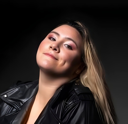 Sesión individual con Lucero Voice Talent